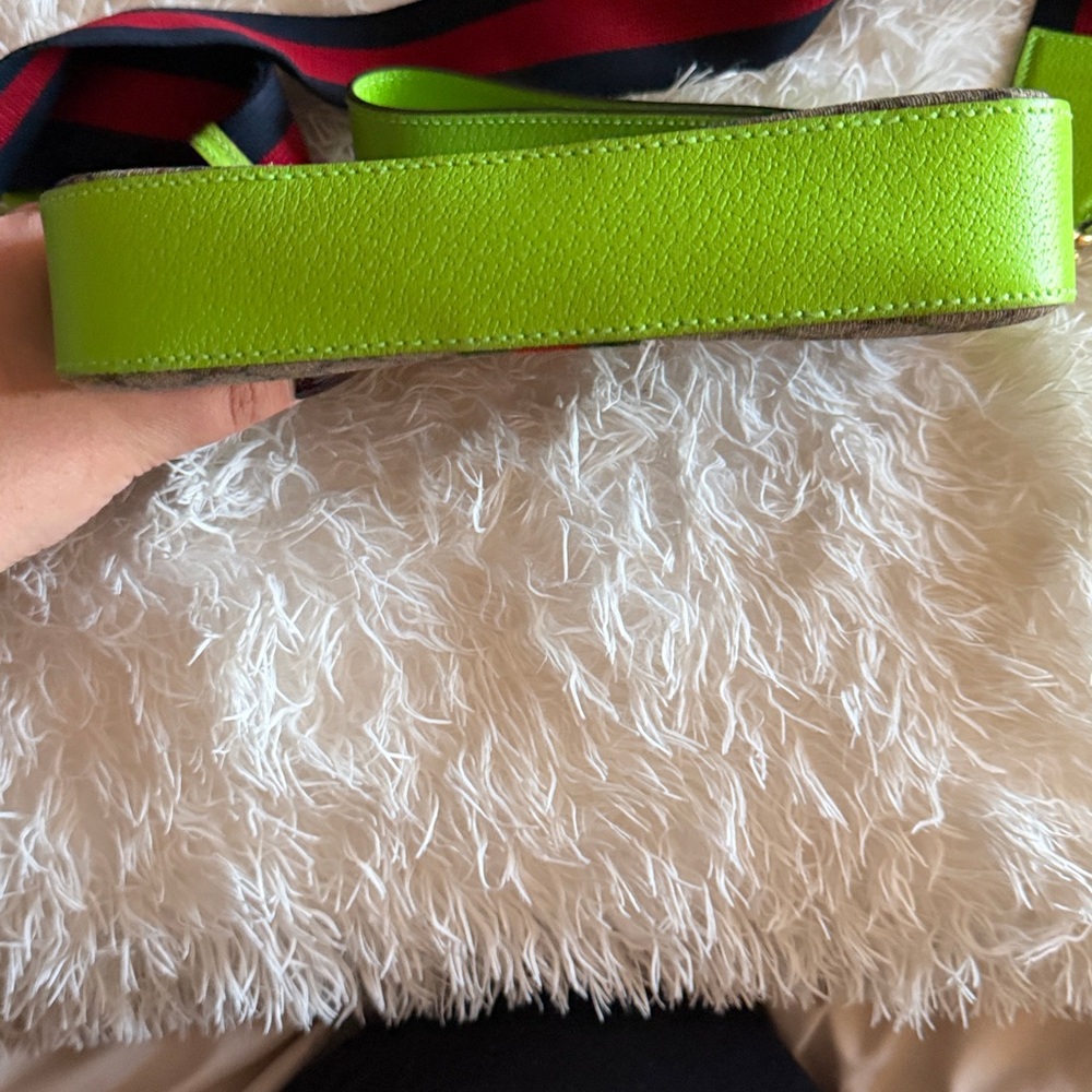 Gucci Beige and Neon Green GG Shoulder Bag - Picture 5 of 14